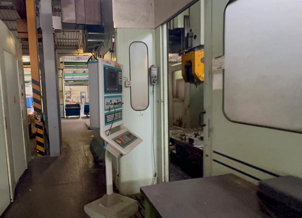 VMC JOBS JO MACH 141 machine tool macchinario commercio vendita 3