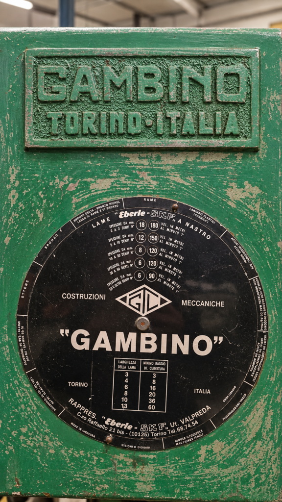GAMBINO SLG 650 – Vertical Band Saw jtc2