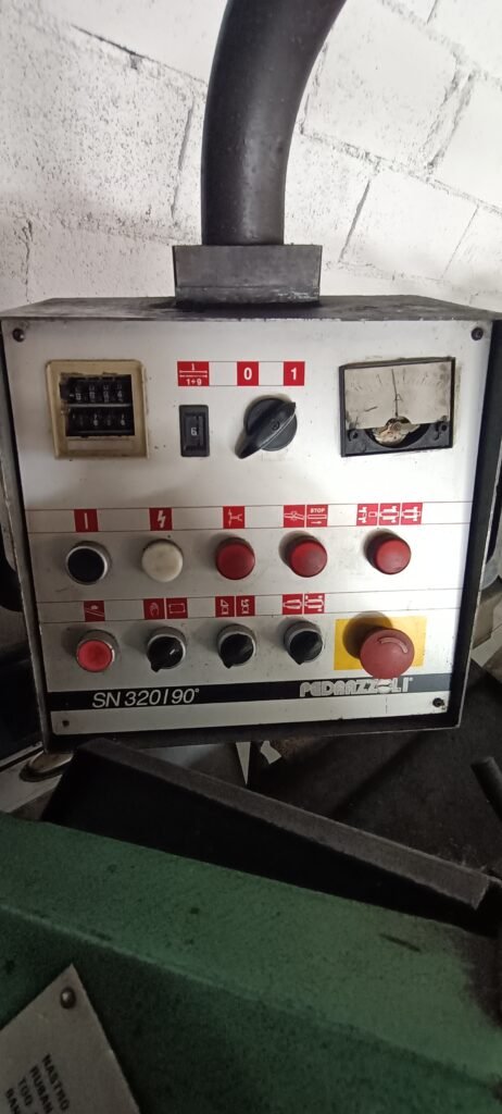 Segatrice industriale BROWN S.N.3201